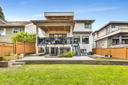 Garden / Landscaping Photo of 278 56 Street, Delta, BC