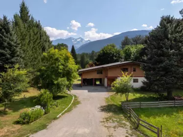 7869 Pemberton Meadows Road, Pemberton, BC, Pemberton — Single Family Residence for sale
