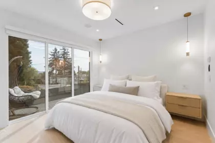 Basement Recreation Room Photo of 16018 9a Avenue, Surrey, BC