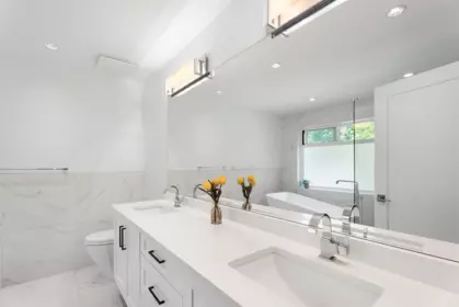 Guest Bathroom Photo of 3323 147 Street, Surrey, BC