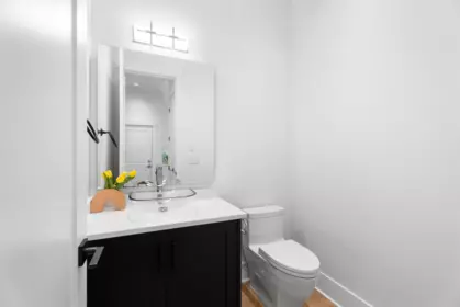 Hallway Photo of 3323 147 Street, Surrey, BC