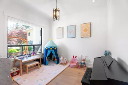Mudroom Photo of 3323 147 Street, Surrey, BC