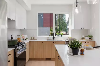 Kitchen Photo of 16 10660 127a Street, Surrey, BC
