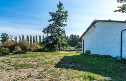 Garden / Landscaping Photo of 12770 Laity Street, Maple Ridge, BC