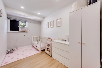 Guest Bathroom Photo of 66 3433 E 49th Avenue, Vancouver, BC