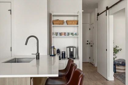 Kitchen Island Photo of 414 32838 Landeau Place, Abbotsford, BC