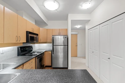 Kitchen Photo of 208 3151 Connaught Crescent, North Vancouver, BC