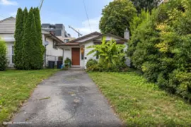 1542 Bond Street, North Vancouver, BC