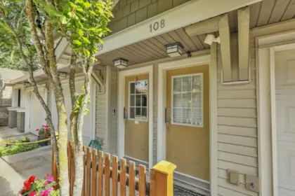 108 16177 83 Avenue, Surrey, BC, Surrey — Townhouse for sale