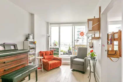 532 2220 Kingsway, Vancouver, BC, Vancouver — Apartment/Condo for sale
