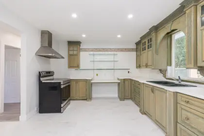 9635 Regent Place, Surrey, BC, Surrey — Single Family Residence for sale