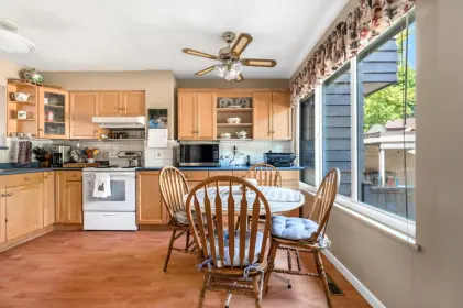 4716 Willowdale Place, Burnaby, BC, Burnaby — Townhouse for sale
