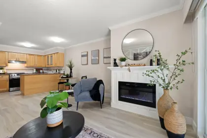 213 932 Robinson Street, Coquitlam, BC, Coquitlam — Apartment/Condo for sale