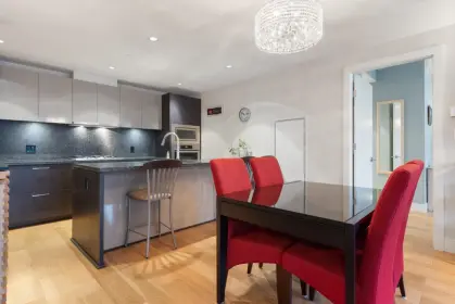 504 866 Arthur Erickson Place, West Vancouver, BC, West vancouver — Apartment/Condo for sale