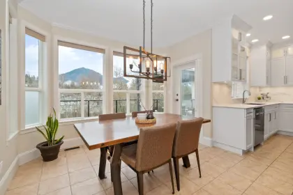 46028 Sherwood Drive, Chilliwack, BC, Chilliwack — Single Family Residence for sale