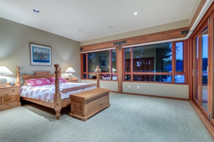Basement Recreation Room Photo of 5363 Kew Cliff Road, West Vancouver, BC