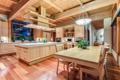Breakfast Nook Photo of 5363 Kew Cliff Road, West Vancouver, BC