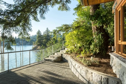 Hot Tub / Spa Photo of 5363 Kew Cliff Road, West Vancouver, BC