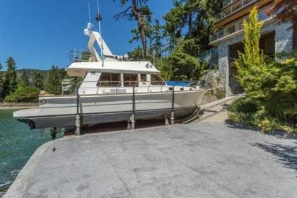Outdoor Patio Photo of 5363 Kew Cliff Road, West Vancouver, BC