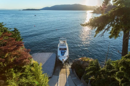 Swimming Pool Photo of 5363 Kew Cliff Road, West Vancouver, BC