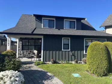 1047 Woodsworth Road, Gibsons, BC, Gibsons — Single Family Residence for sale