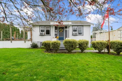 45336 South Sumas Road, Chilliwack, BC, Chilliwack — Single Family Residence for sale