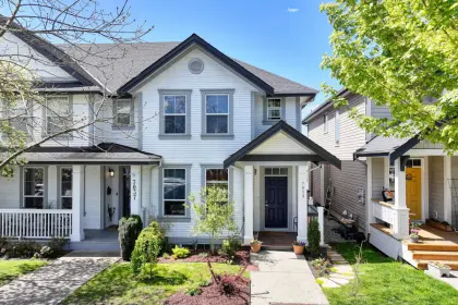 7039 180 Street, Surrey, BC, Surrey — Row House (Non-Strata) for sale