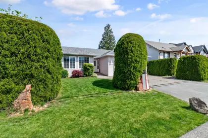 45225 Wells Road, Chilliwack, BC, Chilliwack — Single Family Residence for sale
