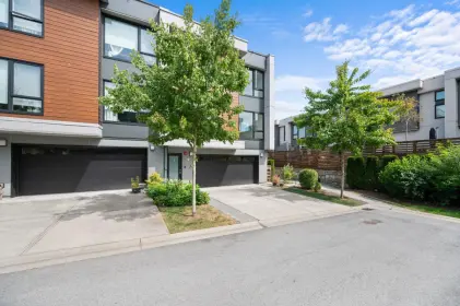 9 3597 Malsum Drive, North Vancouver, BC, North vancouver — Townhouse for sale