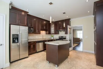 6731 Walker Avenue, Burnaby, BC, Burnaby — Half Duplex for sale