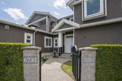 6731 Walker Avenue, Burnaby, BC, Burnaby — Half Duplex for sale