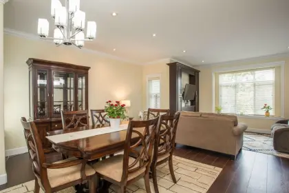 6731 Walker Avenue, Burnaby, BC, Burnaby — Half Duplex for sale