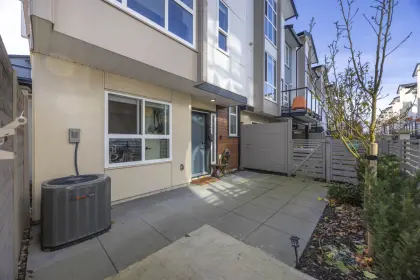 53 7670 207 Street, Langley, BC, Langley — Townhouse for sale