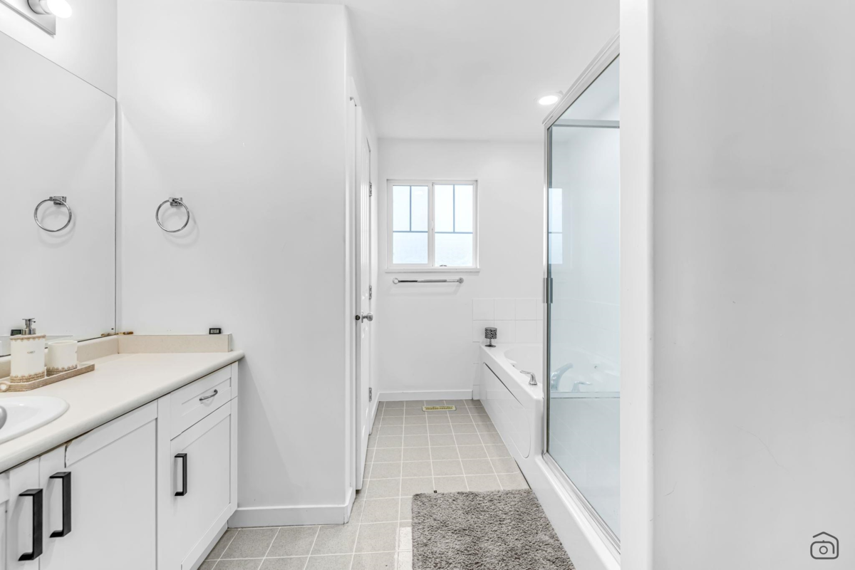 Basement Recreation Room Photo of 14867 58a Avenue, Surrey, BC