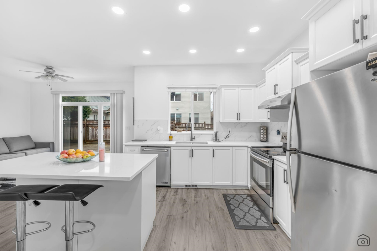 Bedroom 2 Photo of 14867 58a Avenue, Surrey, BC