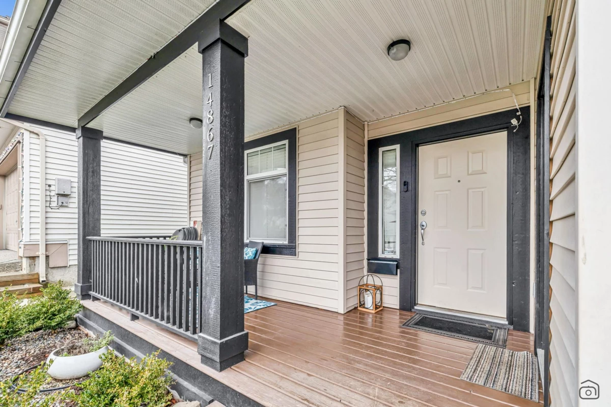 Family Room Photo of 14867 58a Avenue, Surrey, BC