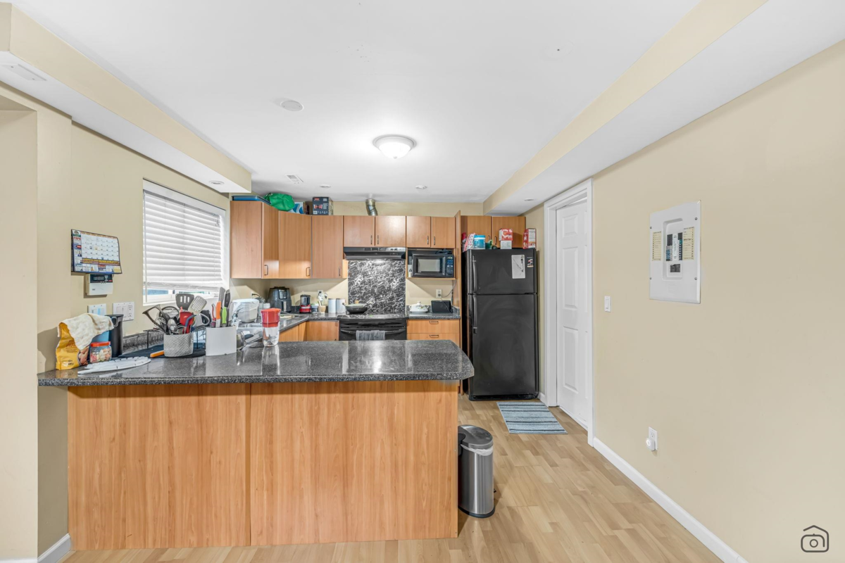 Front Yard Photo of 14867 58a Avenue, Surrey, BC