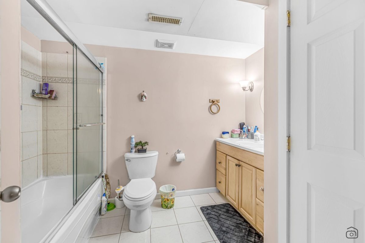 Garden / Landscaping Photo of 14867 58a Avenue, Surrey, BC