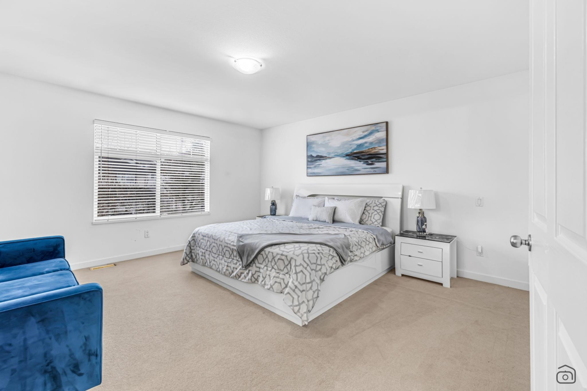 Powder Room Photo of 14867 58a Avenue, Surrey, BC