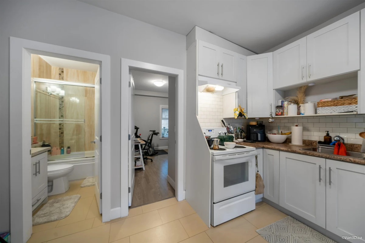 Laundry Room Photo of 7753 Wedgewood Street, Burnaby, BC