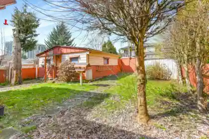 7473 17th Avenue, Burnaby, BC, Burnaby — Single Family Residence for sale