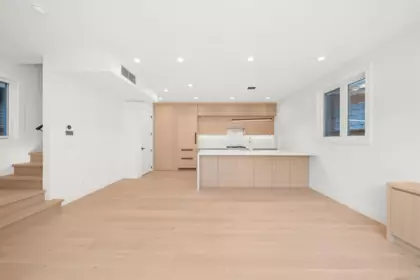 2 760 W 48th Avenue, Vancouver, BC, Vancouver — Half Duplex for sale
