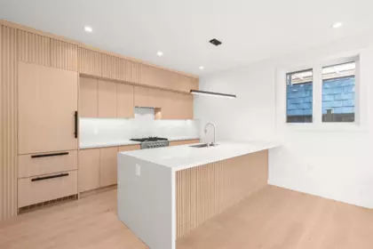 2 760 W 48th Avenue, Vancouver, BC, Vancouver — Half Duplex for sale