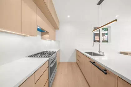 2 760 W 48th Avenue, Vancouver, BC, Vancouver — Half Duplex for sale