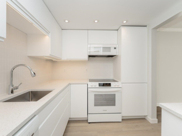 222 7340 Moffatt Road, Richmond, BC, Richmond — Apartment/Condo for sale