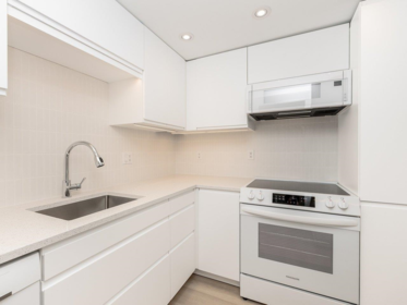 222 7340 Moffatt Road, Richmond, BC, Richmond — Apartment/Condo for sale