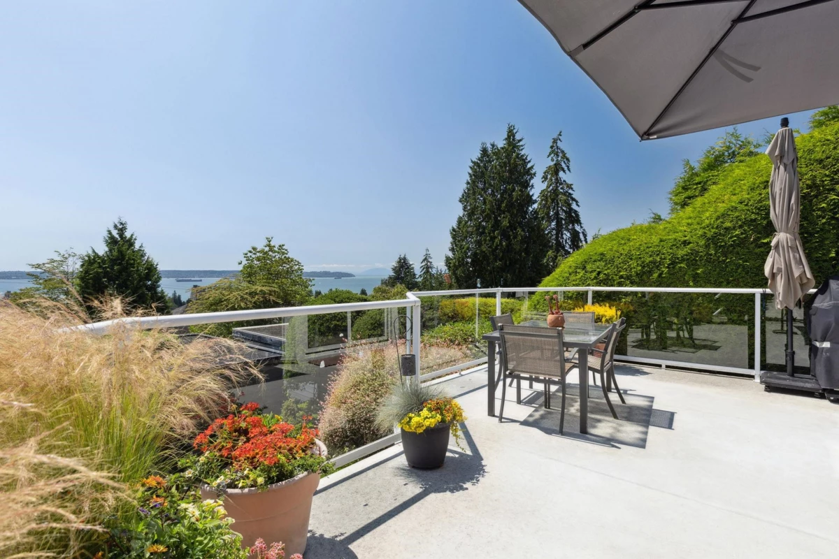 Exterior Front Photo of 2136 Nelson Avenue, West Vancouver, BC