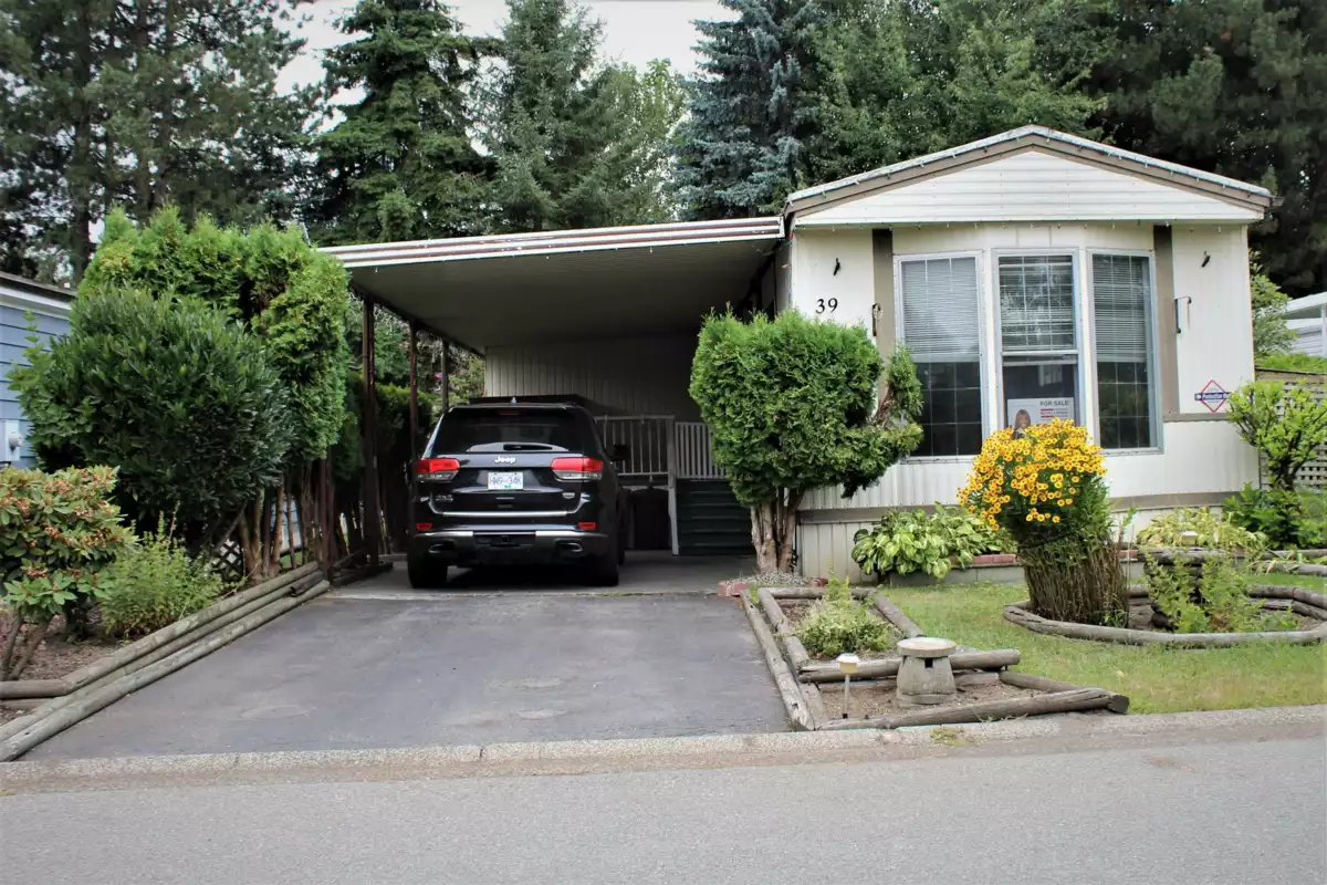 Exterior Rear Photo of 39 145 King Edward Street, Coquitlam, BC