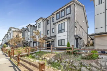 14034 60a Avenue, Surrey, BC, Surrey — Half Duplex for sale
