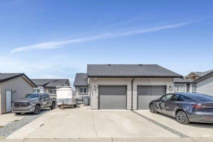 14034 60a Avenue, Surrey, BC, Surrey — Half Duplex for sale
